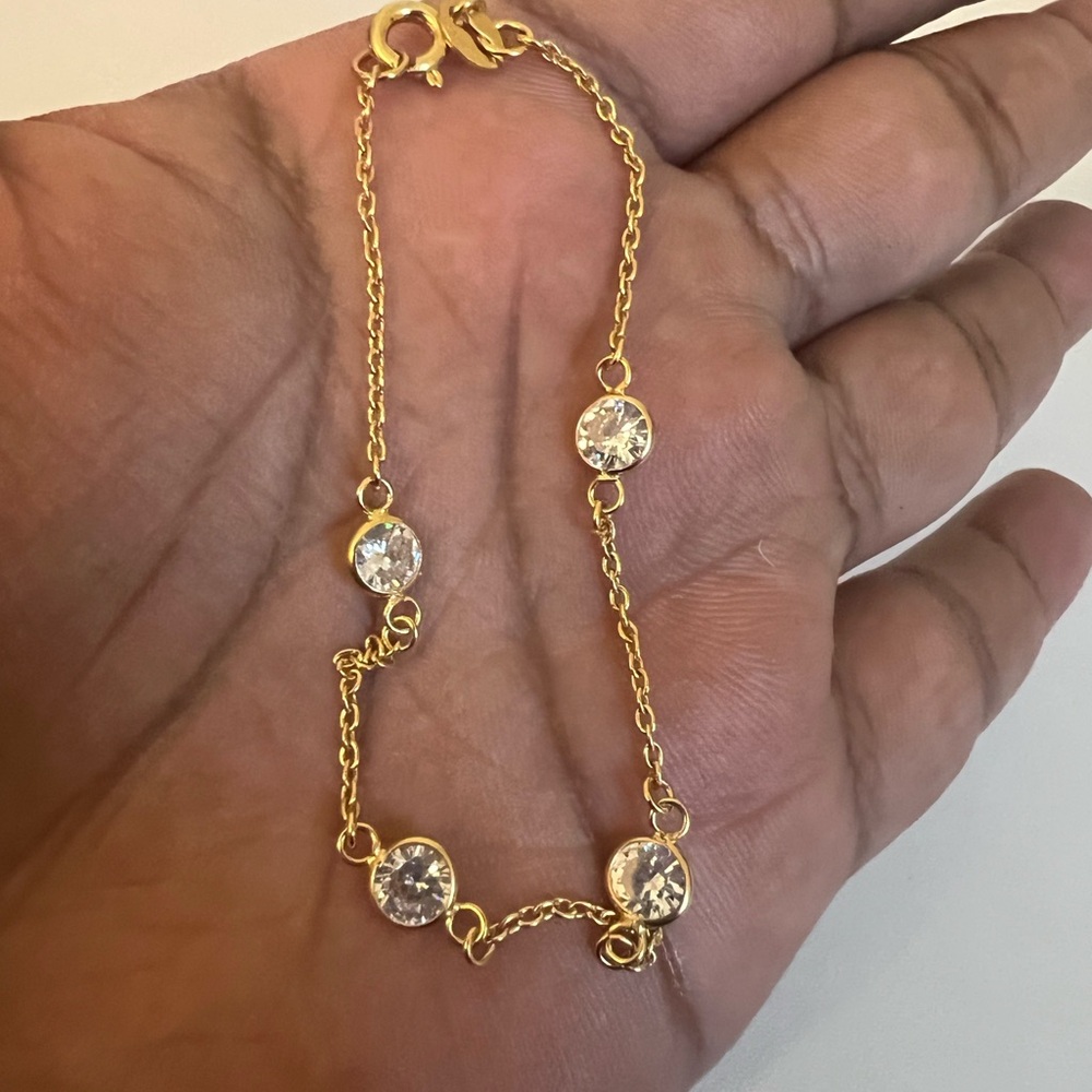 Giani Bernini Gold Bracelet with bezel set Clear Stones